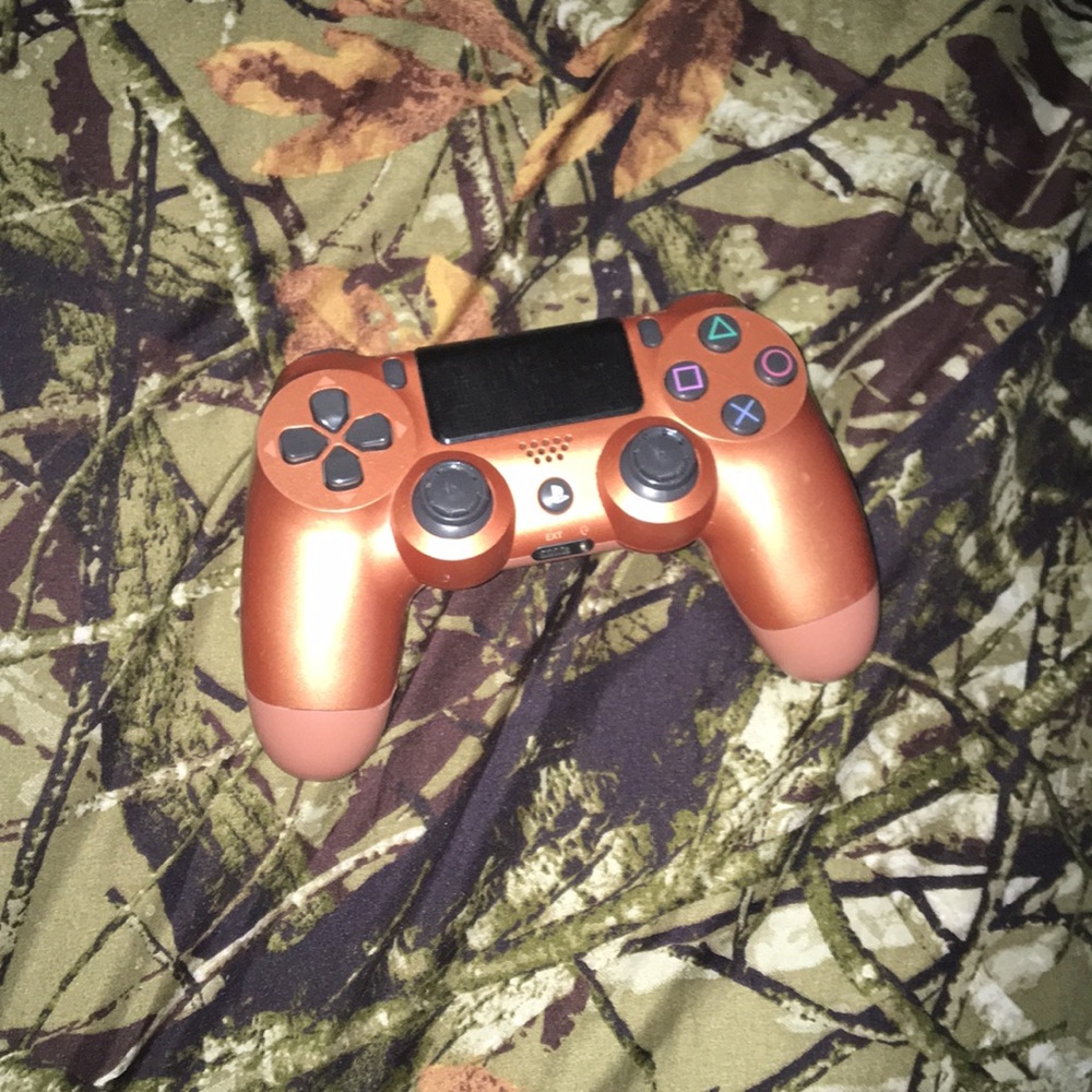PS4 controller